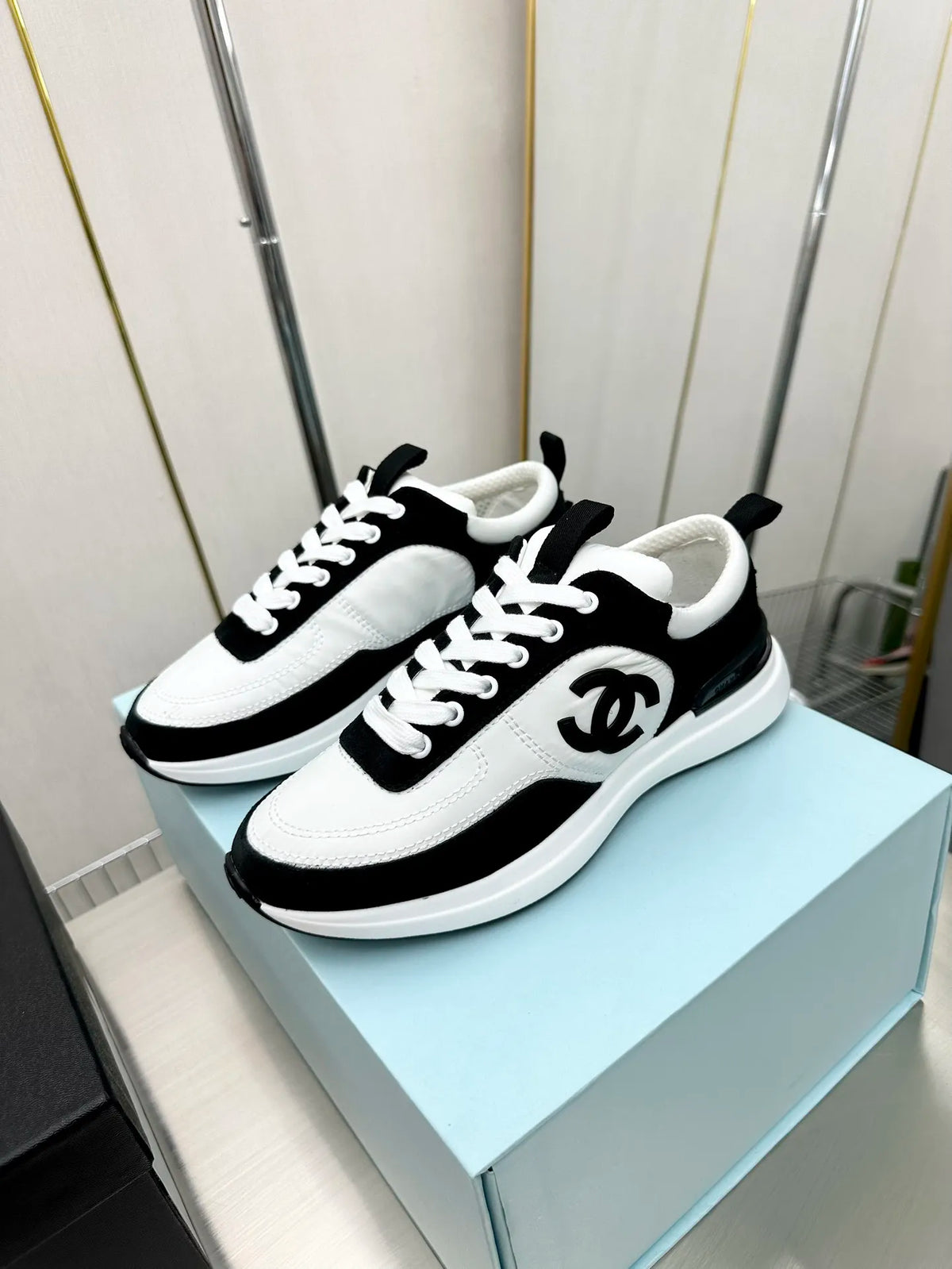 Women Sneakers X265