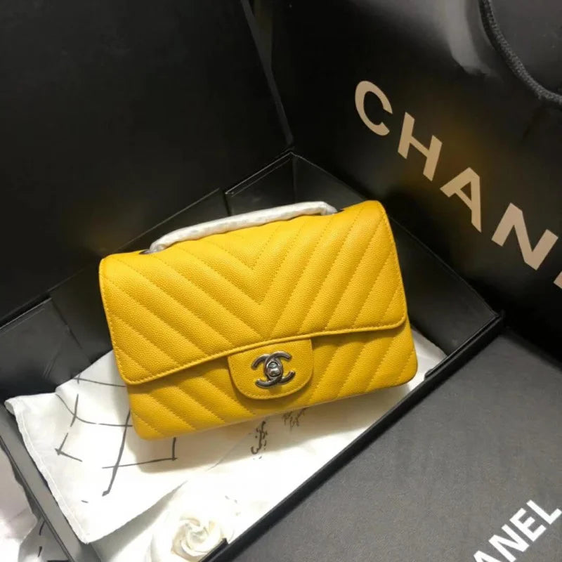 Quilted Flap Bag M692154