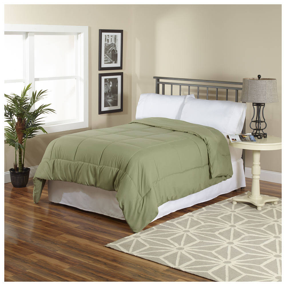 Queen Down Alternative Comforter G52172