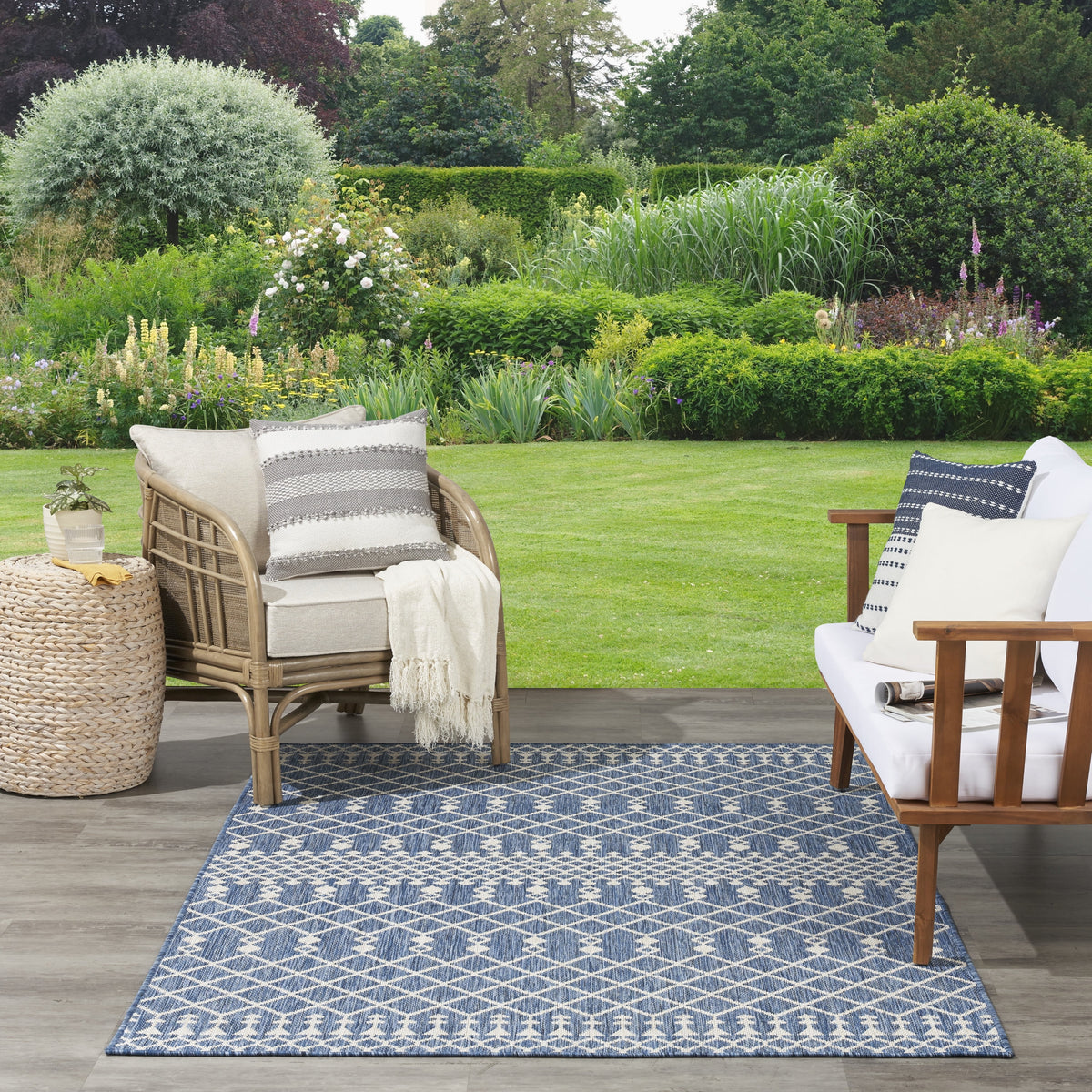 Navy Blue 8' x 10' Area Rug S991