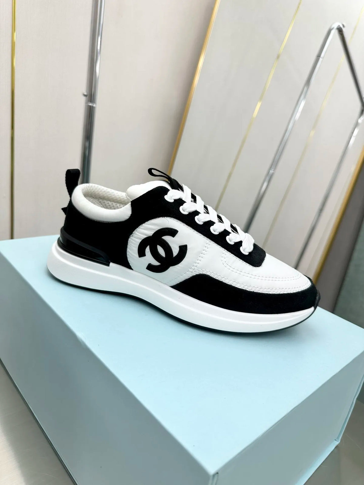 Women Sneakers X265