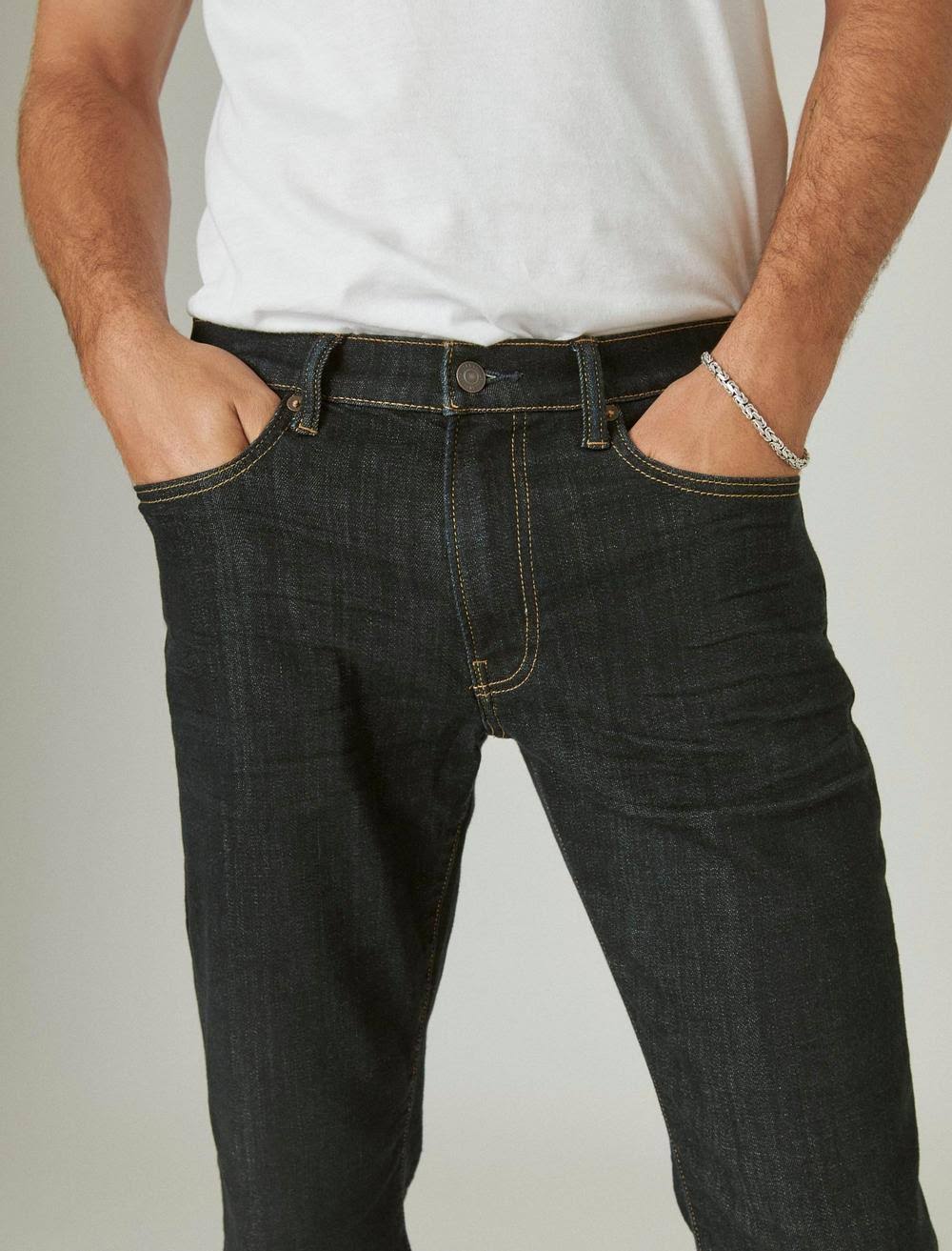 Slim Straight Coolmax Stretch Jean L19199