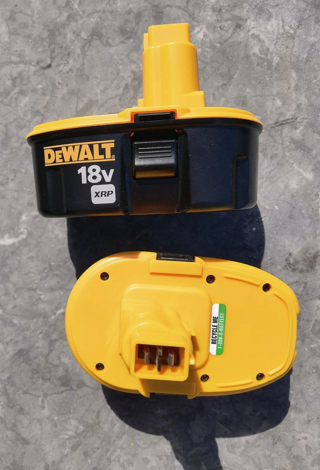 2 Pack 2.4Ah 18-Volt NiCd Battery Combo Pack O7977