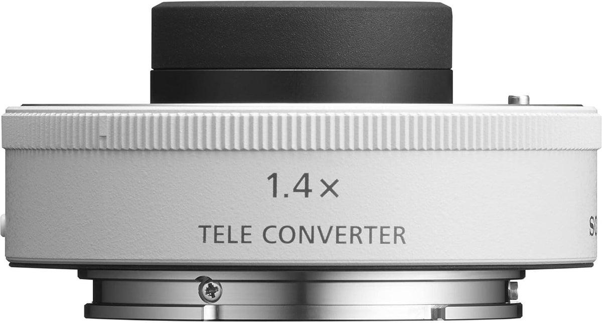 FE 70-200mm F2.8 GM OSS II Full-Frame Constant-Aperture Lens with FE 1.4X Teleconverter and Hardcase Q573337