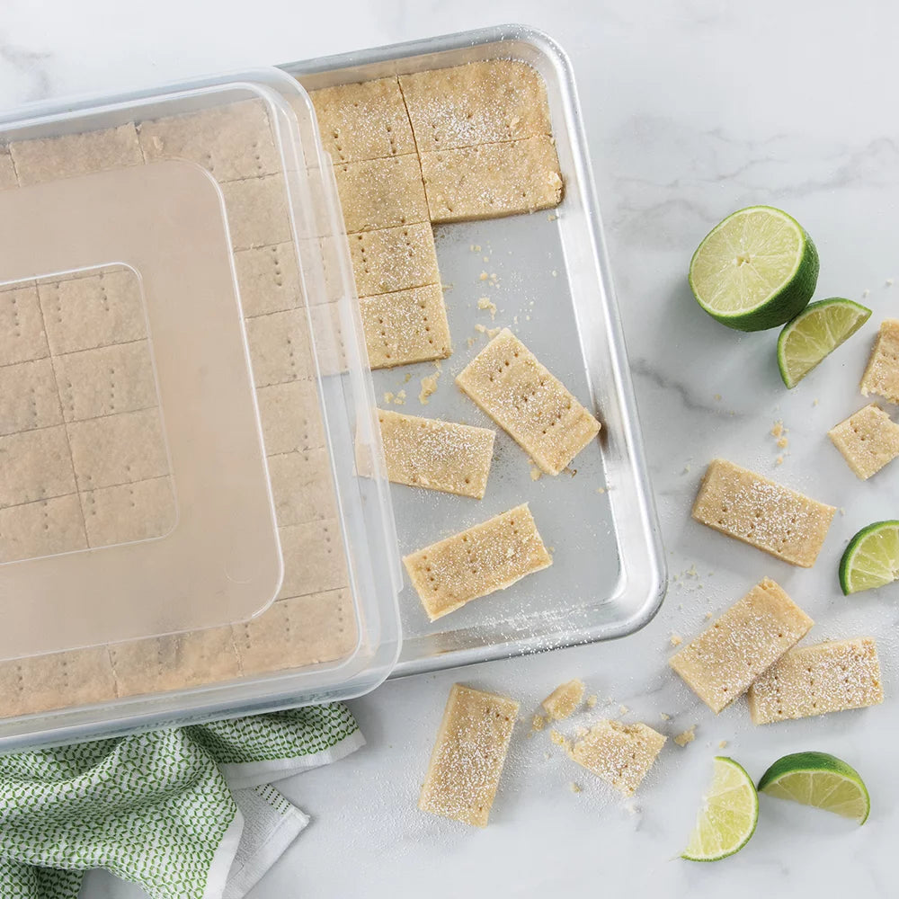 Natural Aluminum Baker's Half Sheet with Lid B1480