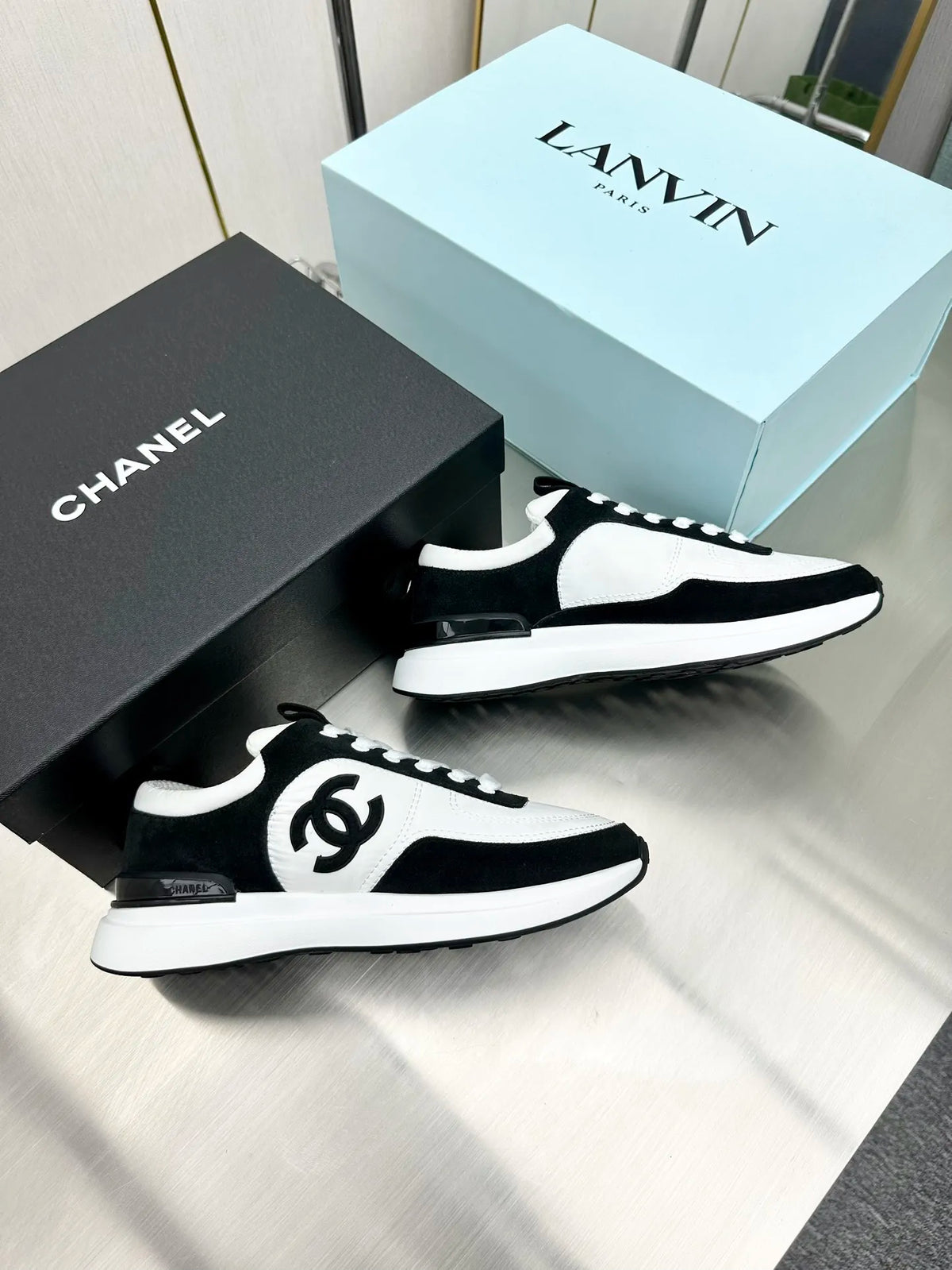 Women Sneakers X265