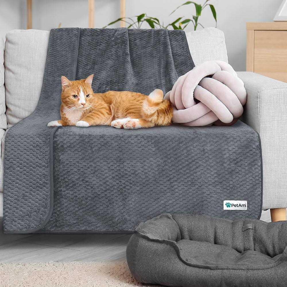 Sherpa Fleece Waterproof Waffle Cat & Dog Blanket A7364