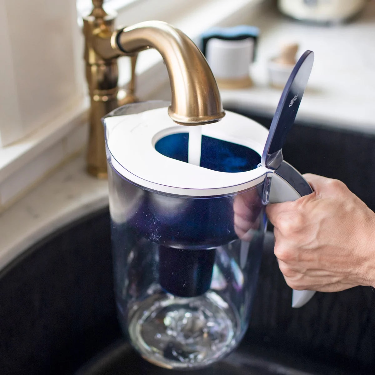 10-Cup Water Pitcher Filtration System R376